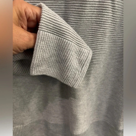 Hilary Radley Size Medium Layered Look Light Gray Sweater Academia Preppy Y2K - Picture 4 of 7